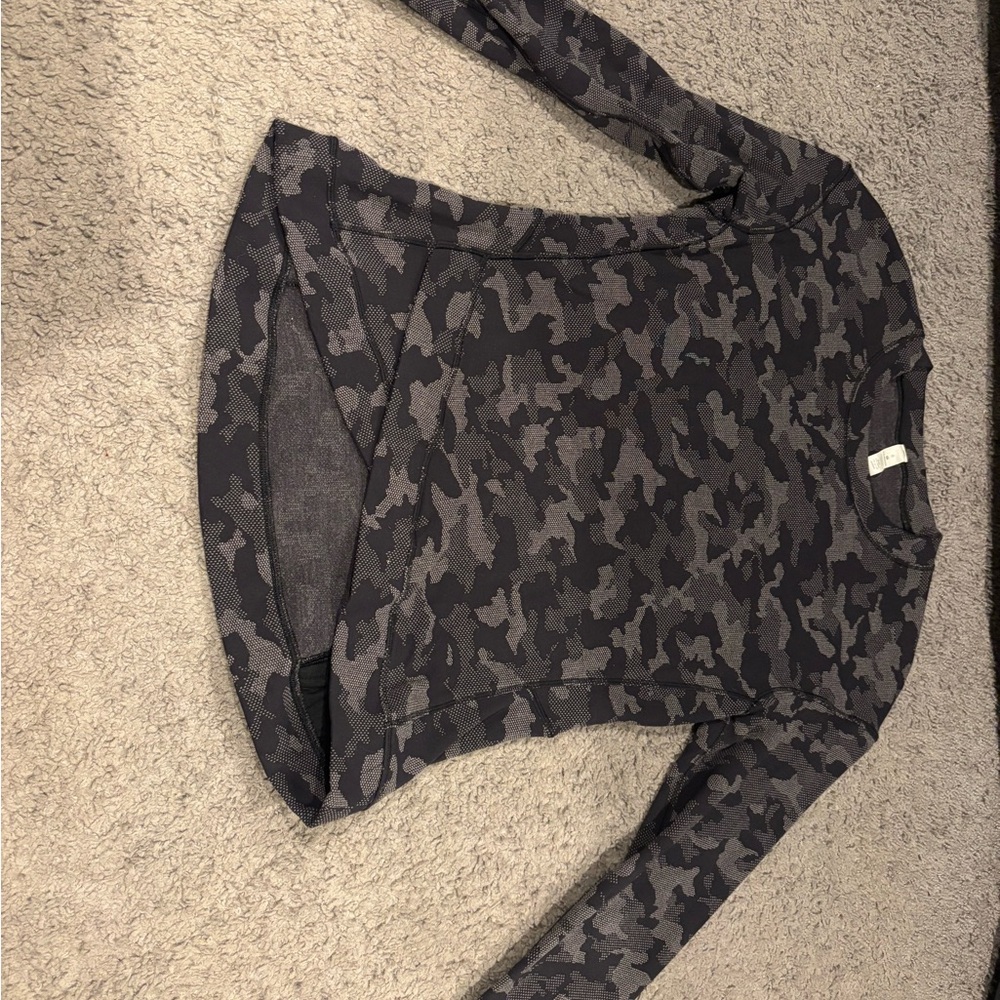 Lululemon Camouflage Long Sleeve